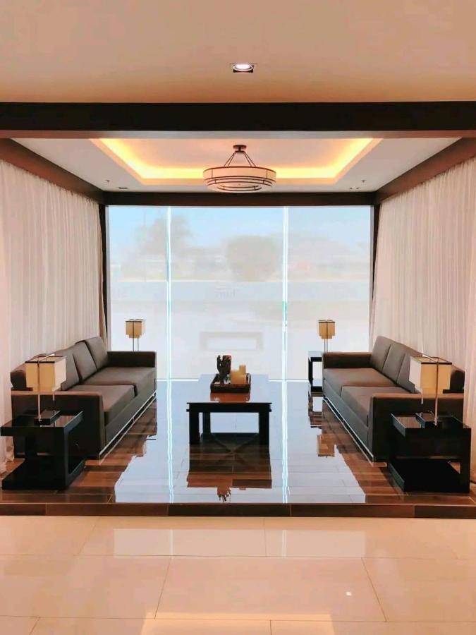 מנילה Sabina'S One Bedroom Condo At Shore Tower C מראה חיצוני תמונה