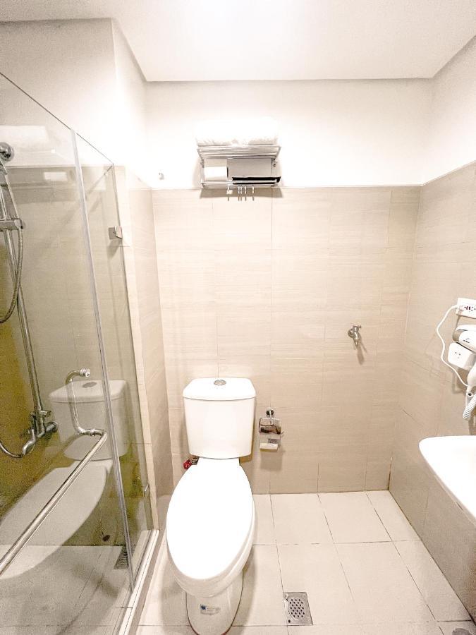 מנילה Sabina'S One Bedroom Condo At Shore Tower C מראה חיצוני תמונה