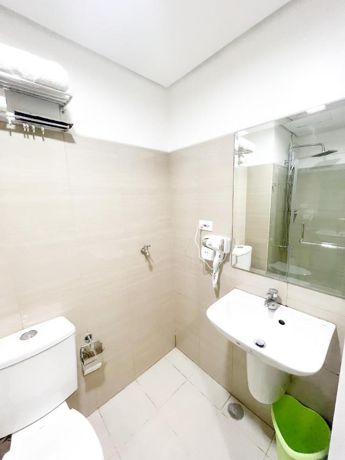 מנילה Sabina'S One Bedroom Condo At Shore Tower C מראה חיצוני תמונה