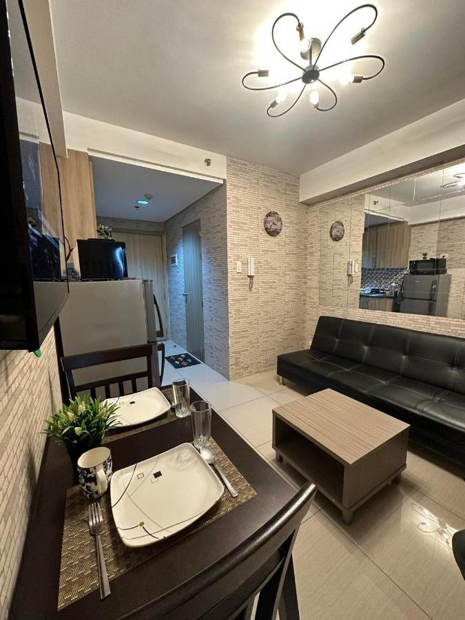 מנילה Sabina'S One Bedroom Condo At Shore Tower C מראה חיצוני תמונה